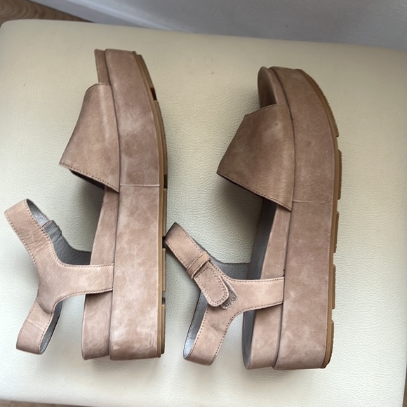 EILEEN FISHER "JASPER NUBUCK" PLATFORM LEATHER SANDALS SIZE 9 - Picture 4 of 16